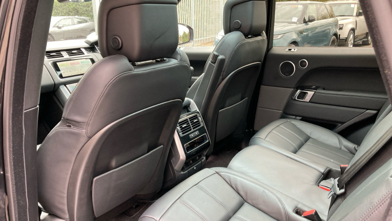 Land Rover Range Rover Sport 3.0 D250 HSE Silver 5dr Auto [7 Seat] Diesel Estate